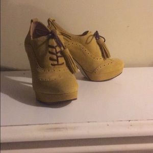 Tommy Hilfiger shoes, brand new never worn